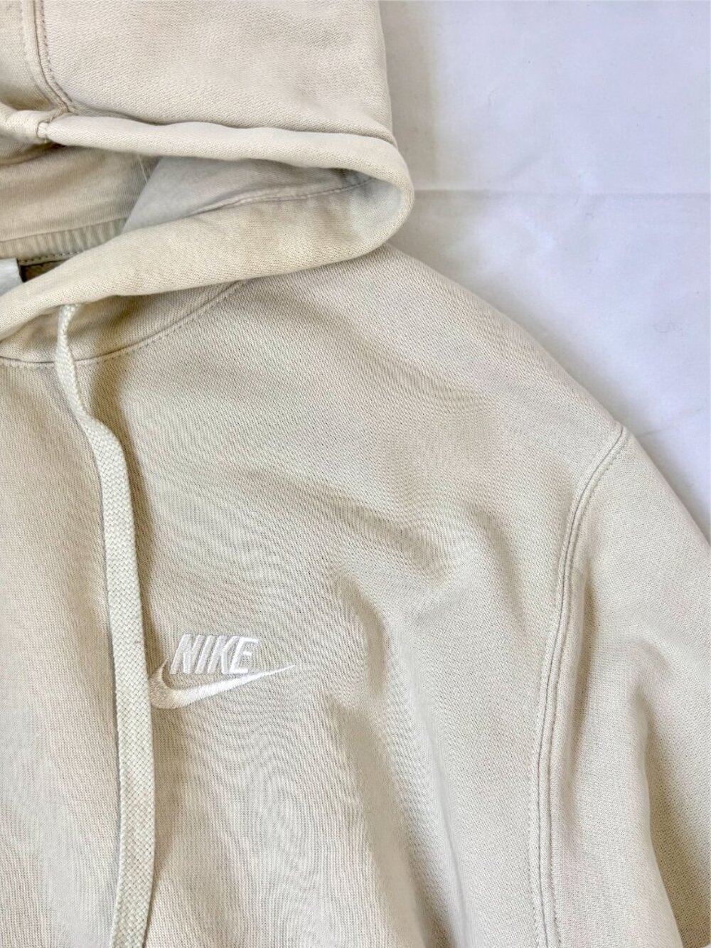 Nike Men's Large Beige Fleece Pullover Hoodie with Embroidered Logo | Size Large